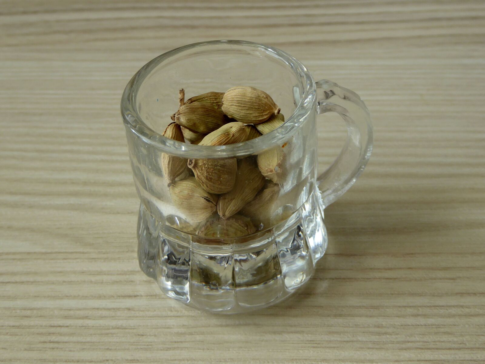 Panasonic DMC-TZ61 sample photo. Glass, cardamom, spice photography