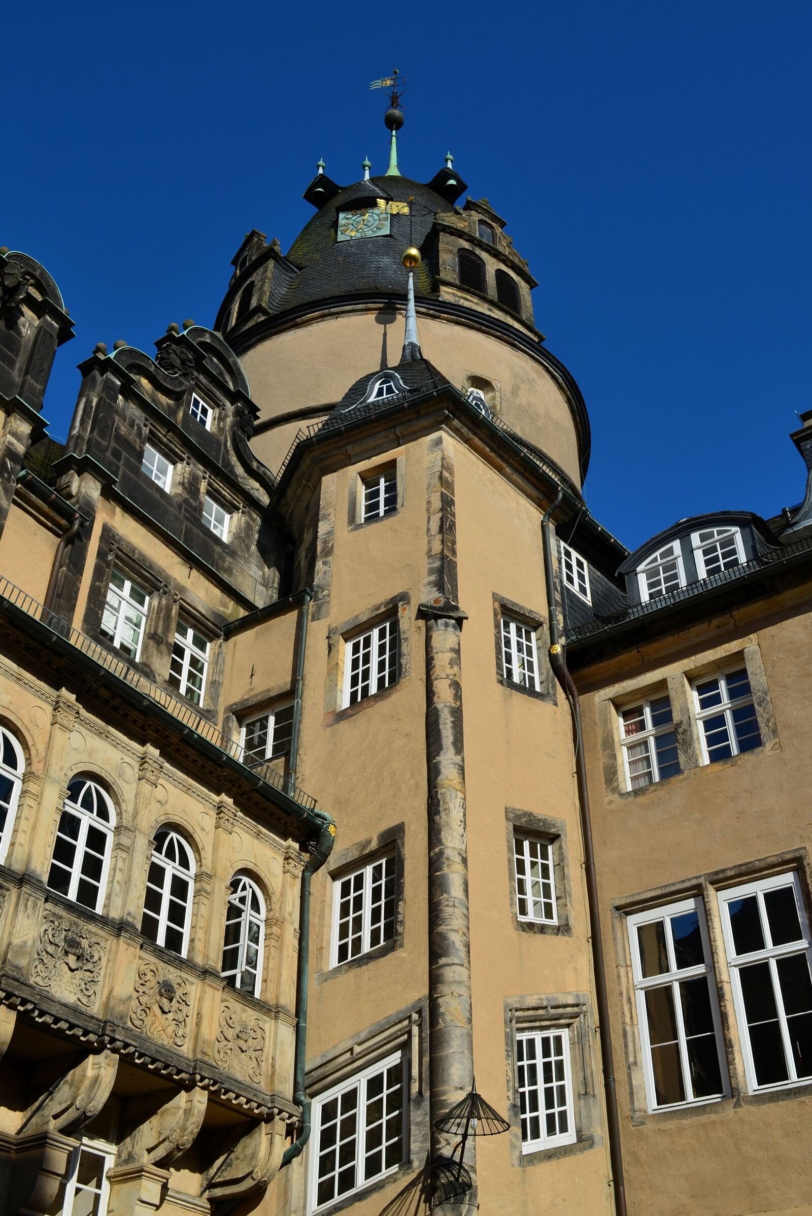 Nikon D5100 sample photo. Castle, schlosshof, building photography