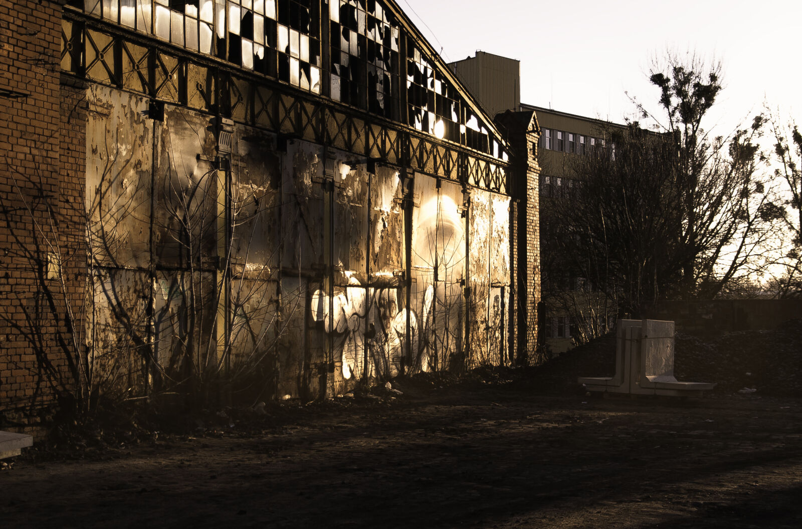 KONICA MINOLTA DYNAX 7D sample photo. Building, bydgoszcz, factory, industrial photography