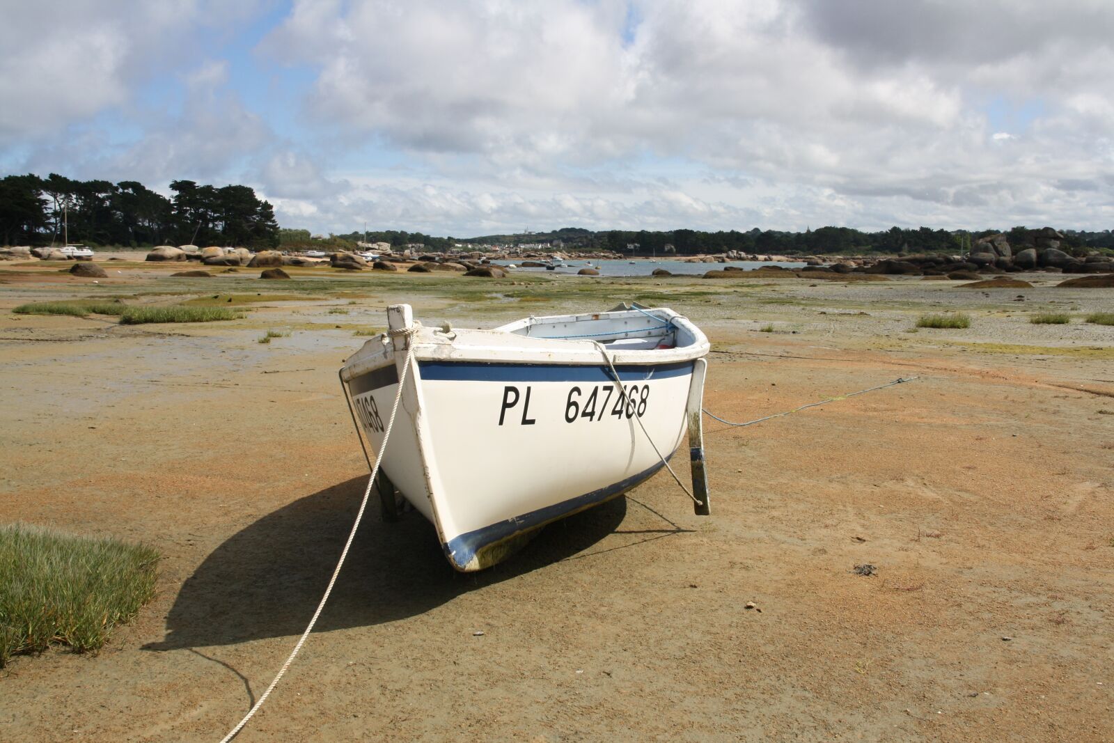 Canon EOS 1000D (EOS Digital Rebel XS / EOS Kiss F) sample photo. Brittany, pink granite coast photography