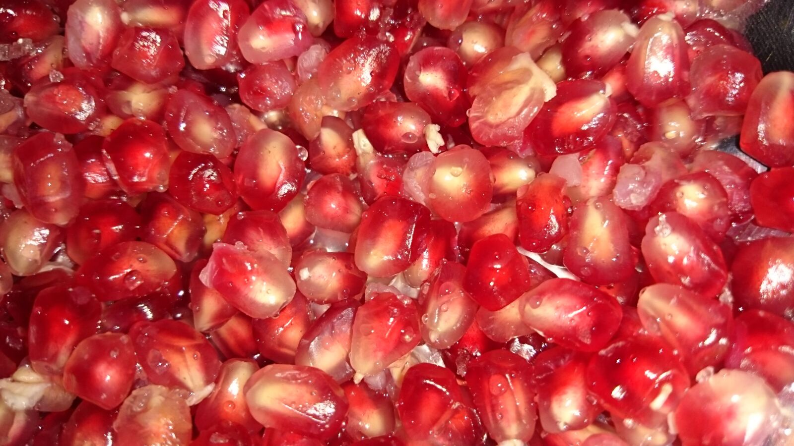 Sony Xperia Z2 sample photo. Pomegranate, fresh, fruit photography