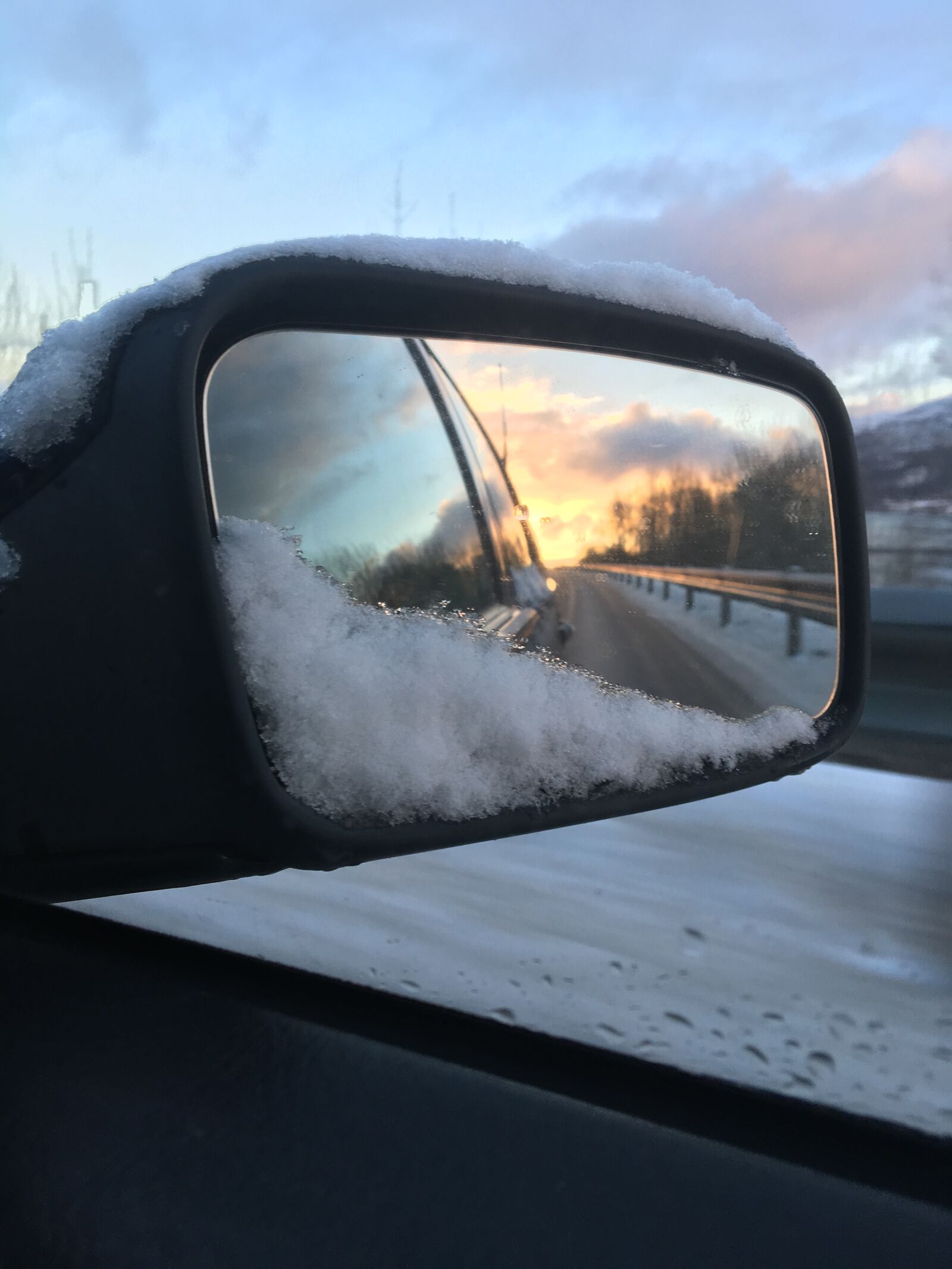 Apple iPhone 6s sample photo. Car, sun, winter photography