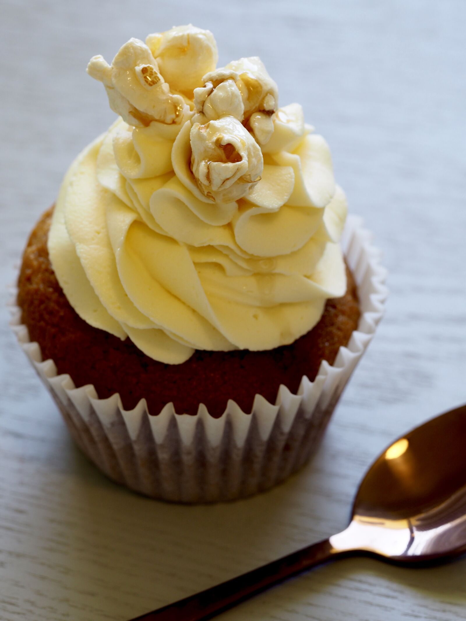 Olympus OM-D E-M10 II sample photo. Sweet, cake, food photography