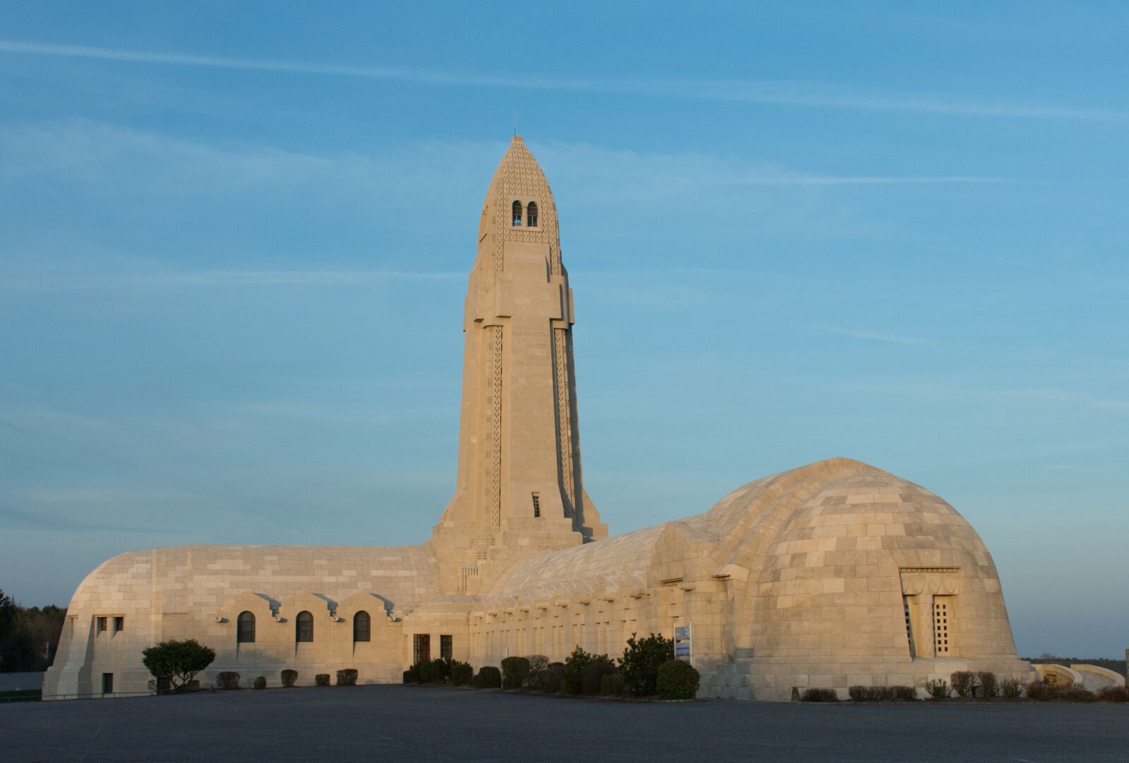 Nikon D7200 sample photo. Douaumont, ossuary, 1914 photography
