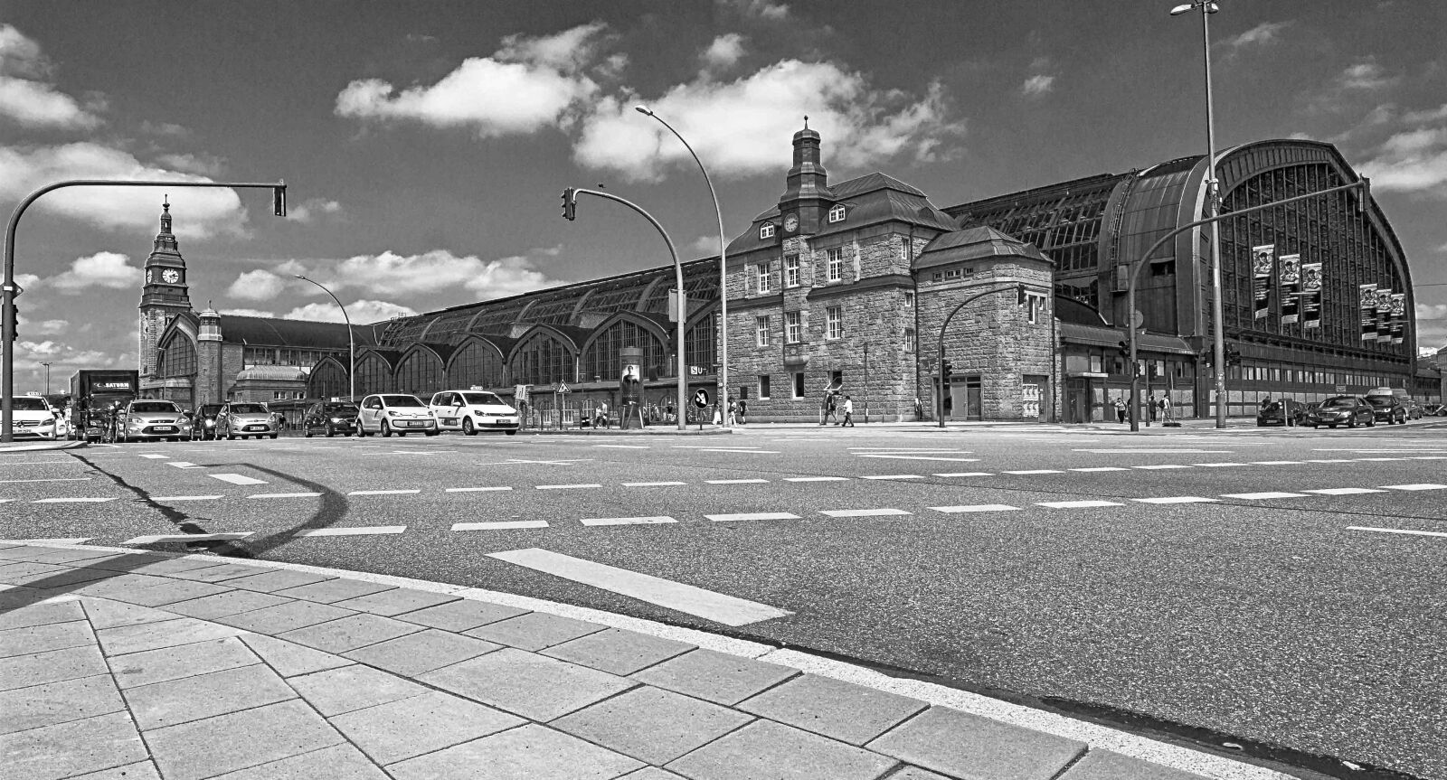 Canon EOS 60D sample photo. Hamburg, central station, train photography