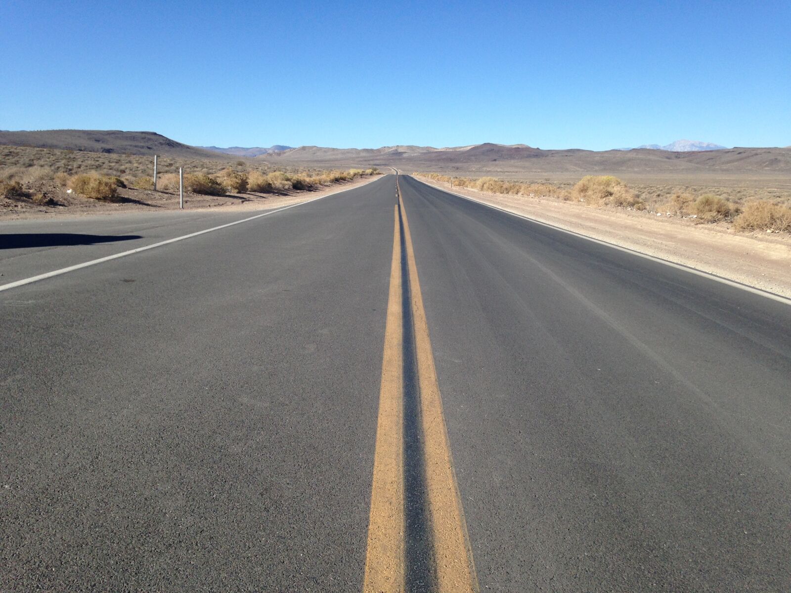 iPhone 5c back camera 4.12mm f/2.4 sample photo. Route 66, desert, travel photography
