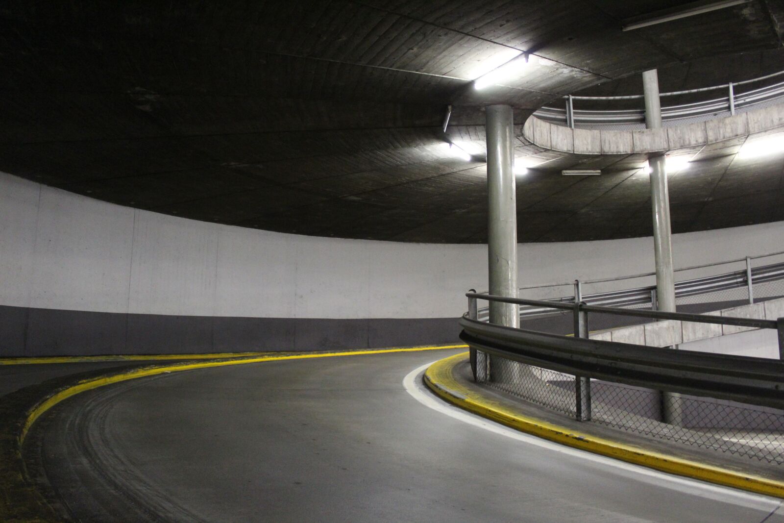 Canon EOS 1300D (EOS Rebel T6 / EOS Kiss X80) sample photo. Multi storey car park photography