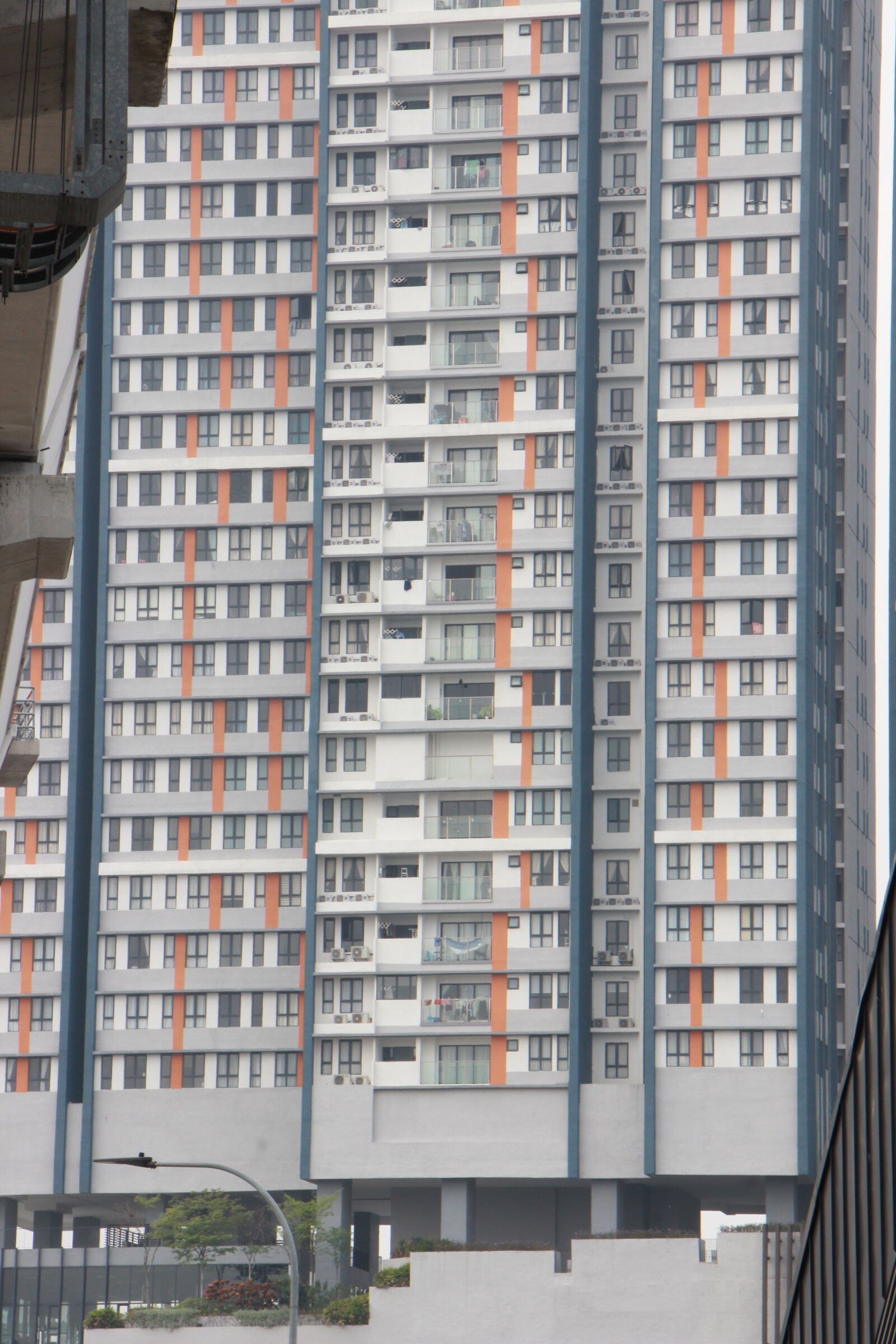 Canon EOS 600D (Rebel EOS T3i / EOS Kiss X5) sample photo. Orange strip photography