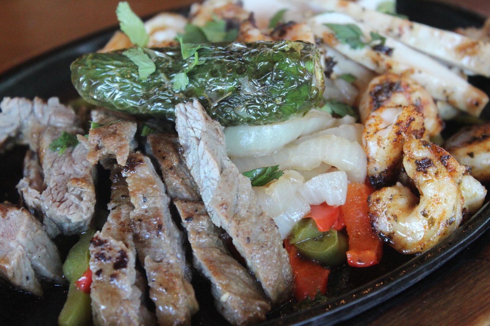 Canon EOS 1300D (EOS Rebel T6 / EOS Kiss X80) sample photo. Food, grill, meat photography