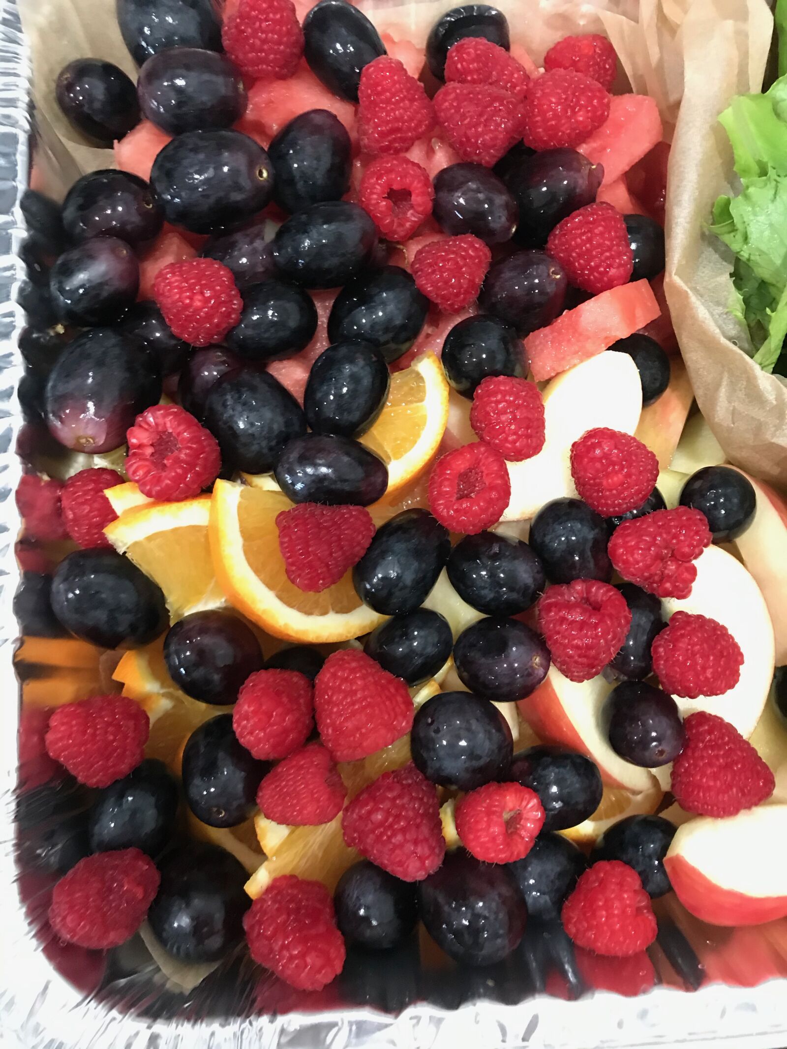 iPhone 7 back camera 3.99mm f/1.8 sample photo. Fruits, healthy food, delicious photography