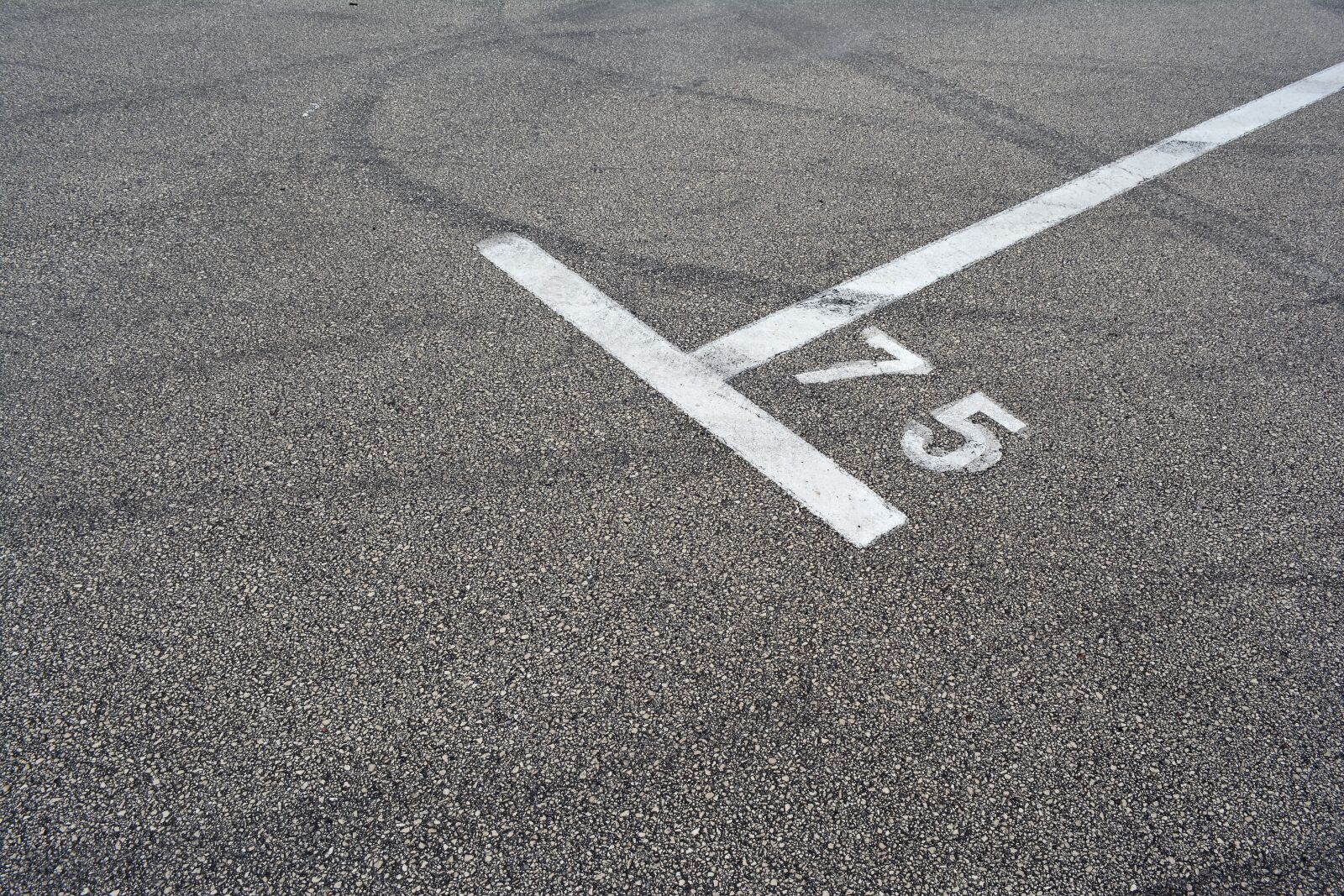 Nikon D5200 sample photo. Road sign, parking place photography