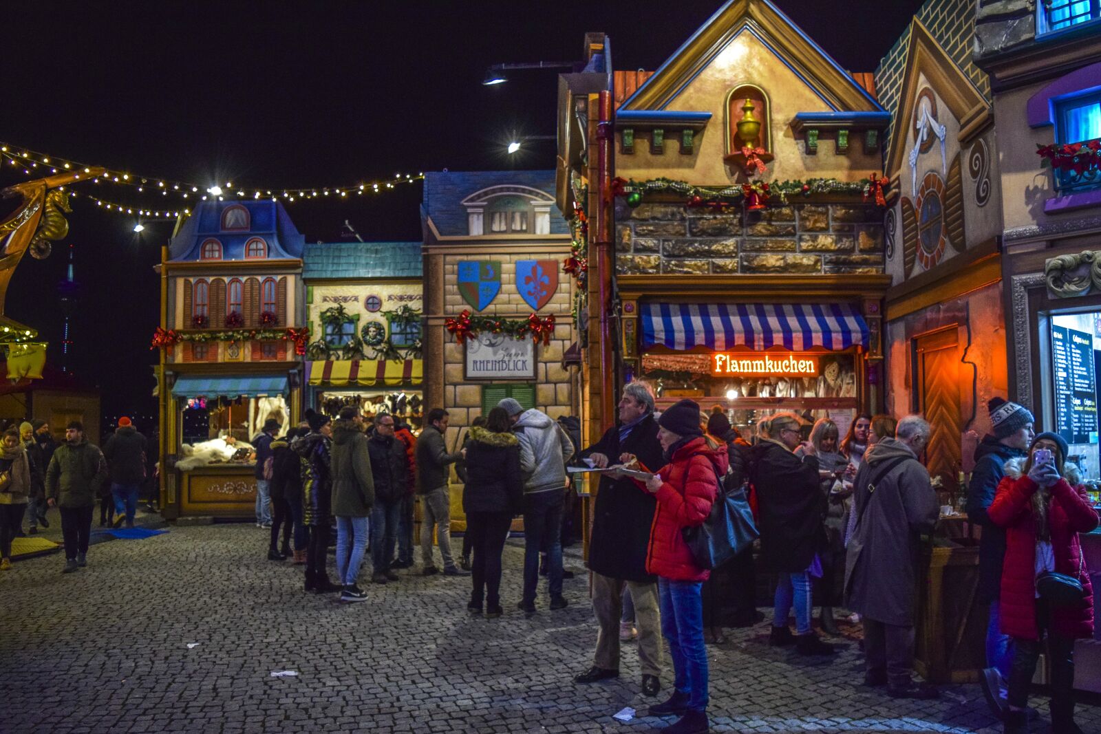 Nikon D3300 sample photo. Christmas market, bude, christmas photography