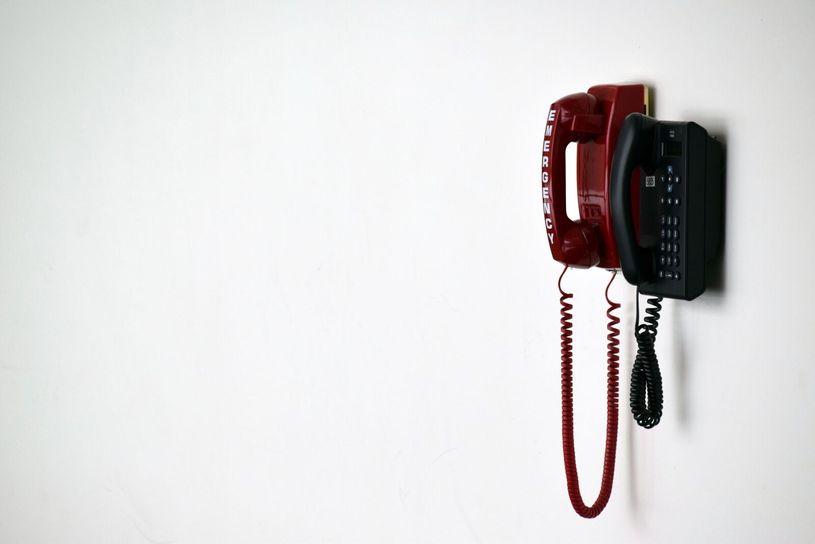 Nikon D3300 sample photo. Connection, technology, isolated photography