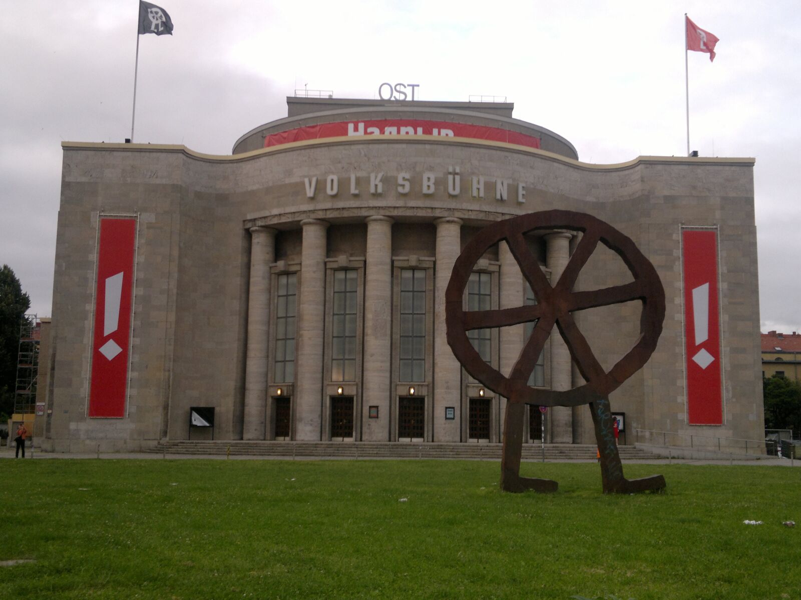 Nokia N8-00 sample photo. Berlin, theater, theatre photography
