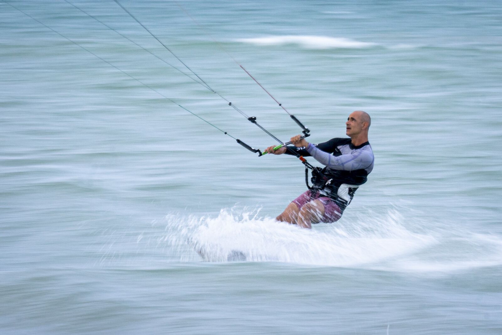 Sony a7 II + Sony FE 70-200mm F4 G OSS sample photo. Kite, panning, sport photography photography