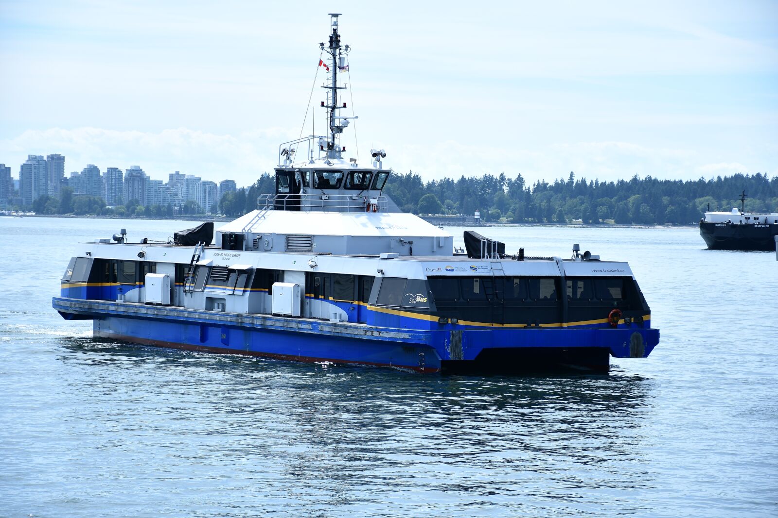 Nikon D7500 sample photo. A ferry boat, passenger photography
