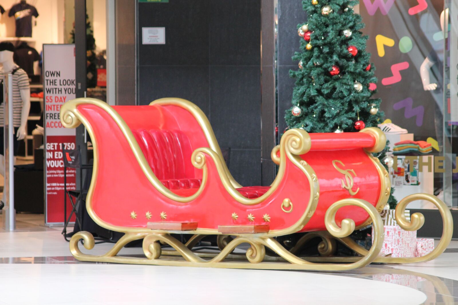 Canon EOS 1100D (EOS Rebel T3 / EOS Kiss X50) sample photo. Christmas sleigh, christmas, december photography