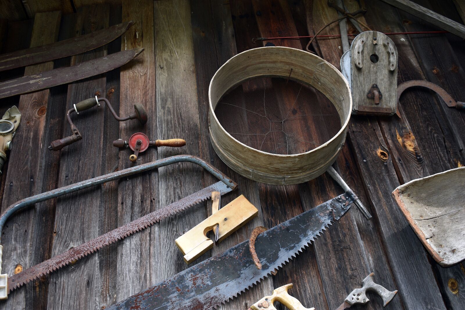 Nikon D3400 sample photo. Shed, barn, pen photography