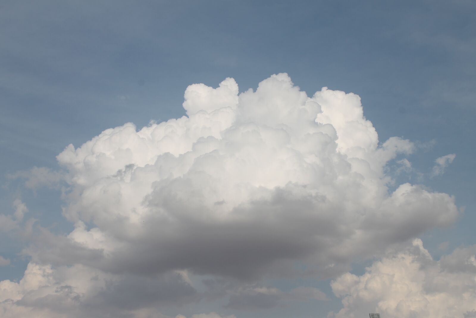 Canon EOS 1100D (EOS Rebel T3 / EOS Kiss X50) sample photo. Cloud, sky, daylight photography