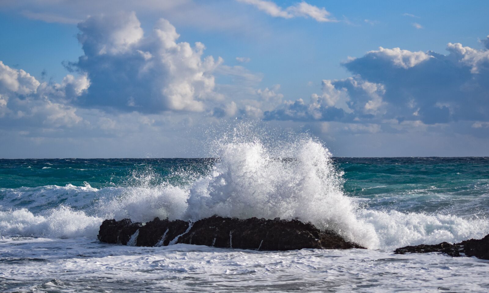 Nikon D3300 sample photo. Waves, beach, nature photography