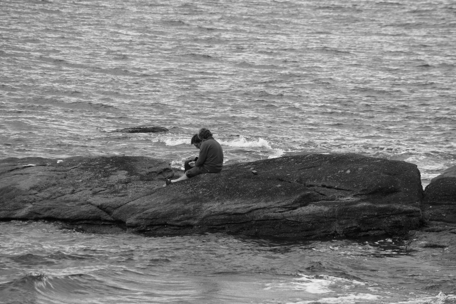 Nikon D5200 sample photo. Characters, rocks, sea photography