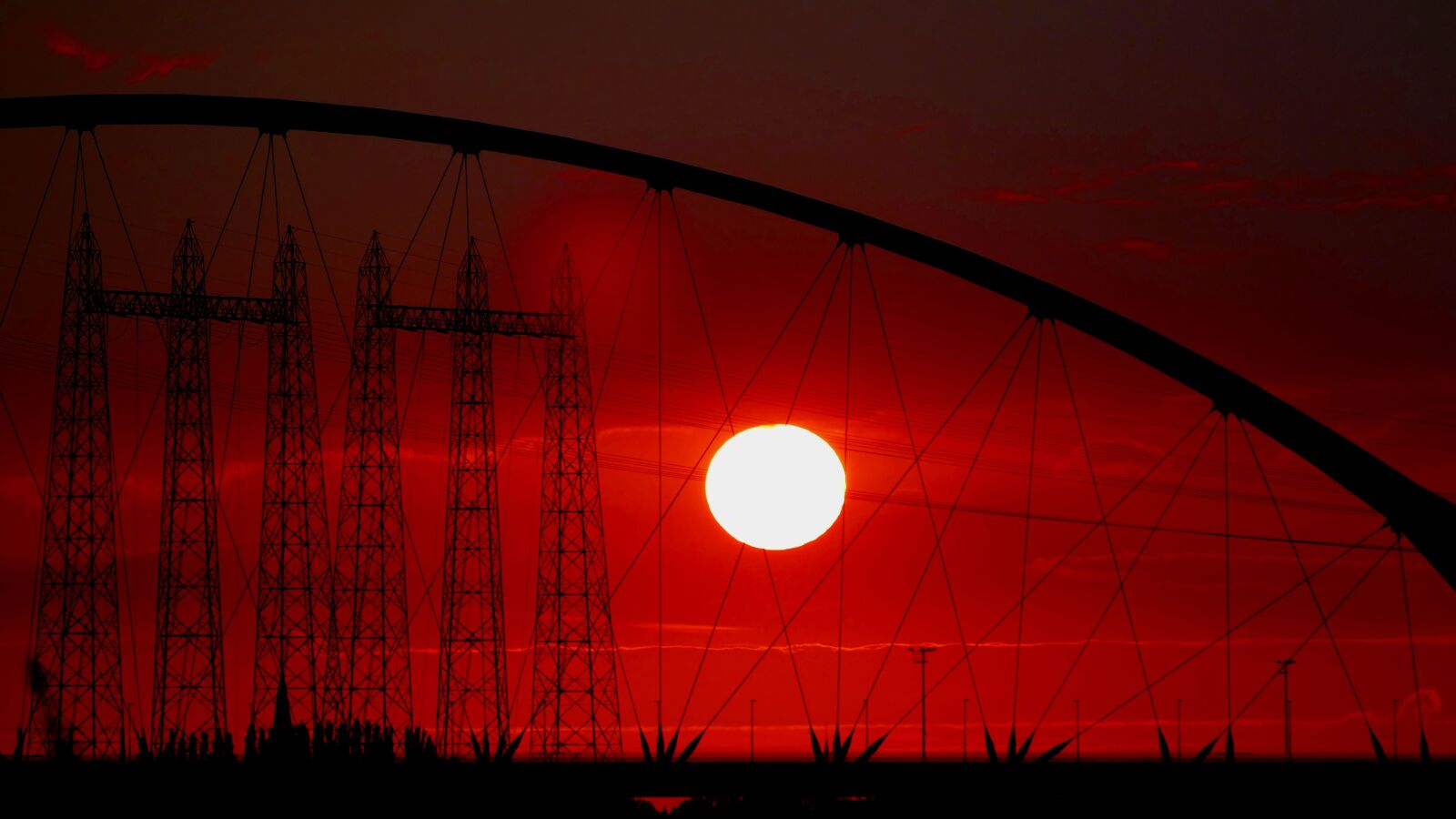 Panasonic Lumix DMC-FZ1000 sample photo. Sunset, architecture, twilight photography