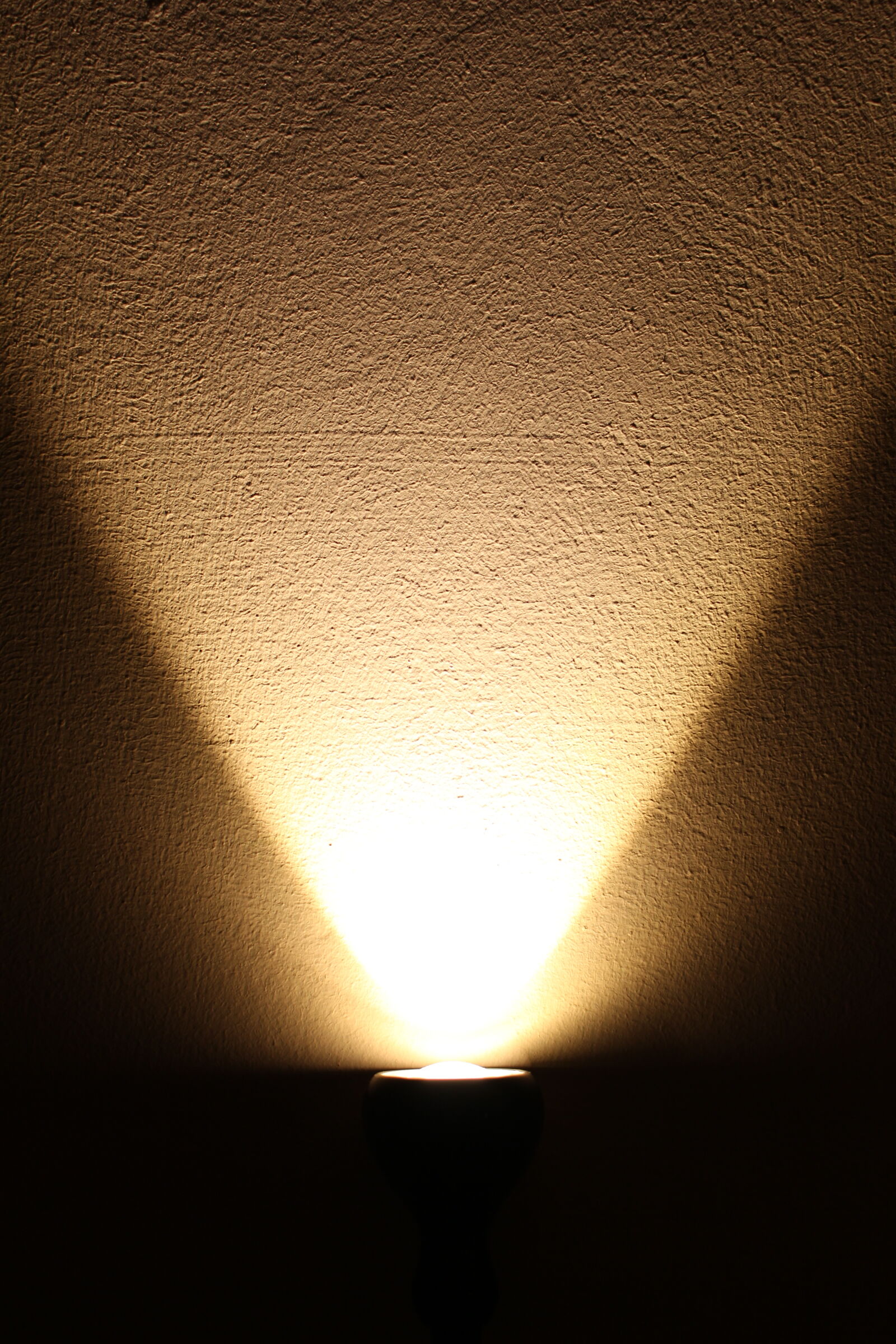 Canon EF-S 18-55mm F3.5-5.6 IS STM sample photo. Lamp, light, theme, patterns photography