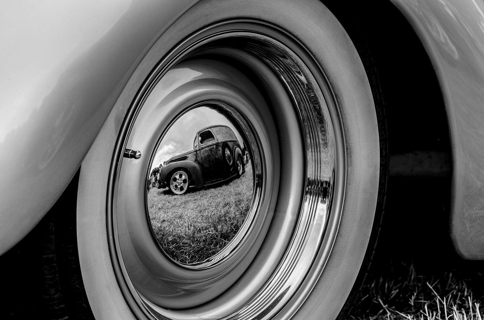 Nikon D7000 sample photo. Car, black, white photography