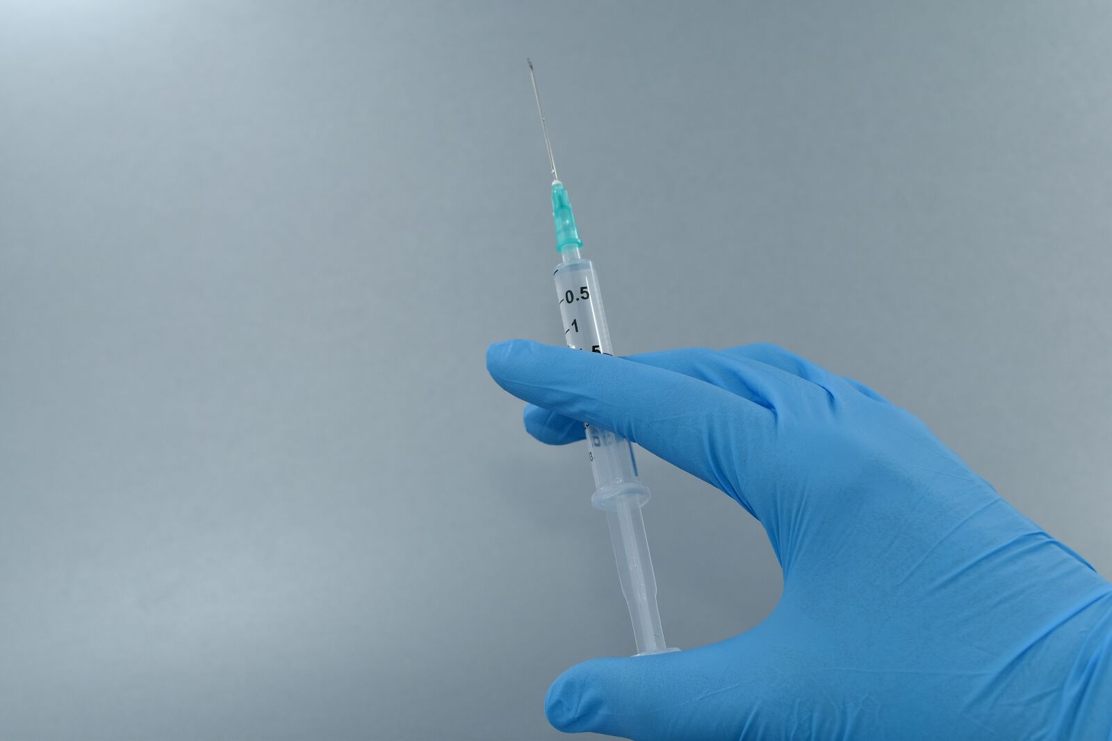 Nikon D5500 sample photo. Cure, gloves, hand, illness photography