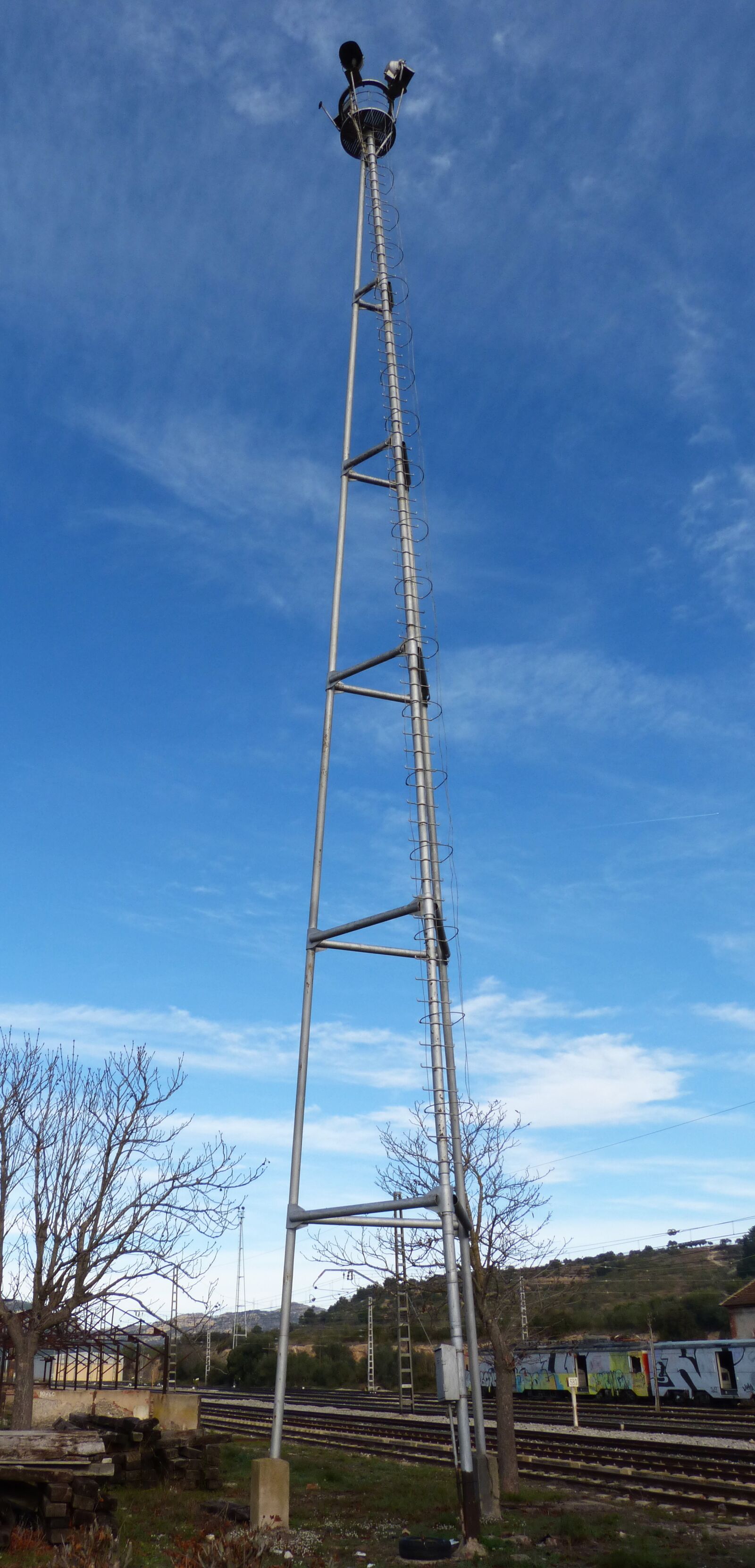 Panasonic DMC-FZ62 sample photo. Lighting tower, reflectors, metal photography