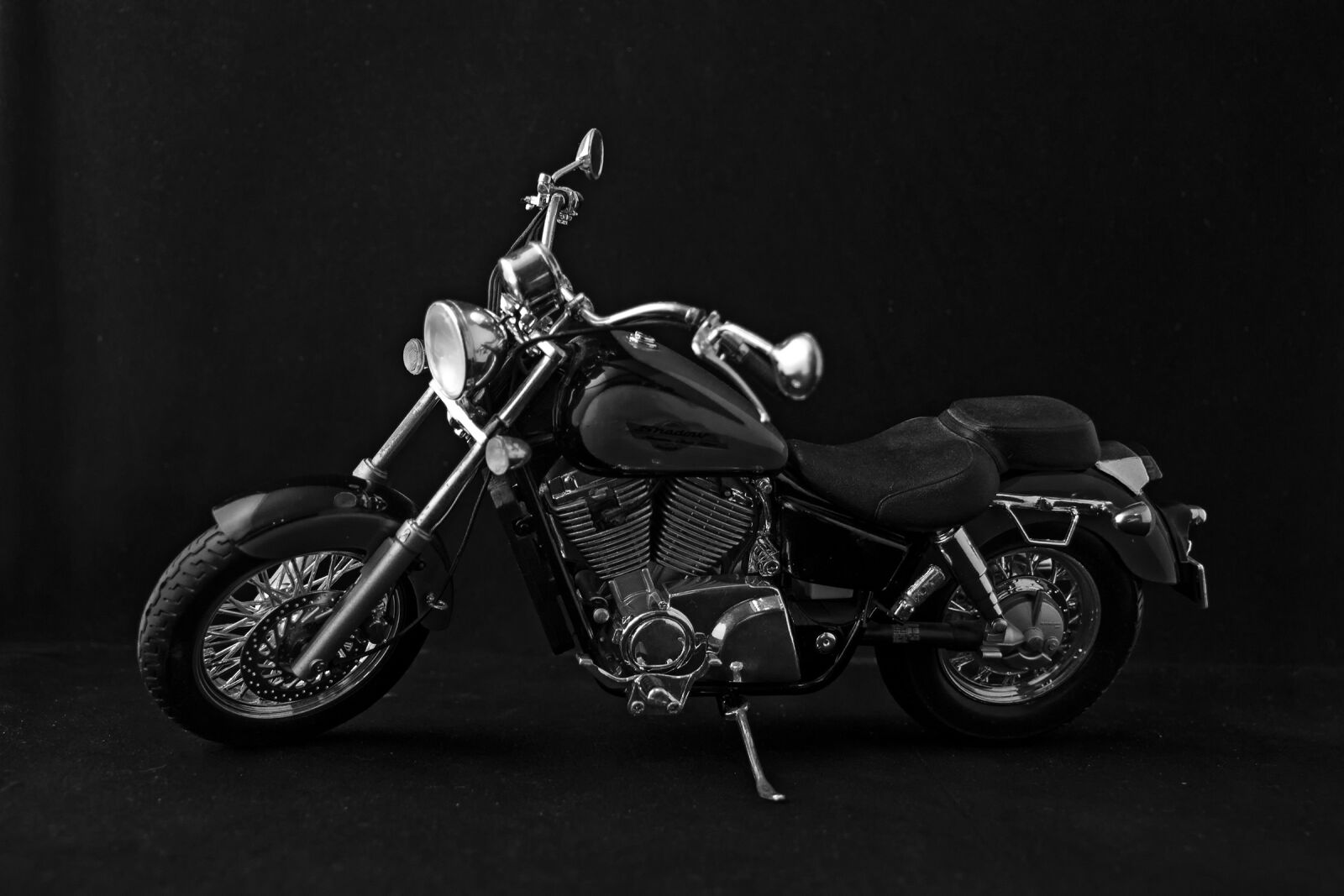 Canon EOS 7D sample photo. Motorcycle, chopper, chrome photography