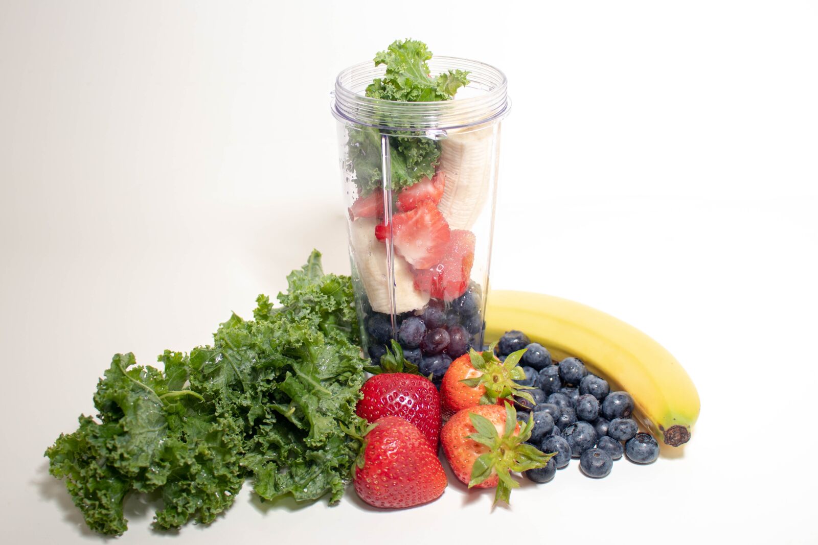 Canon EOS 80D sample photo. Smoothie, blueberries, bananas photography
