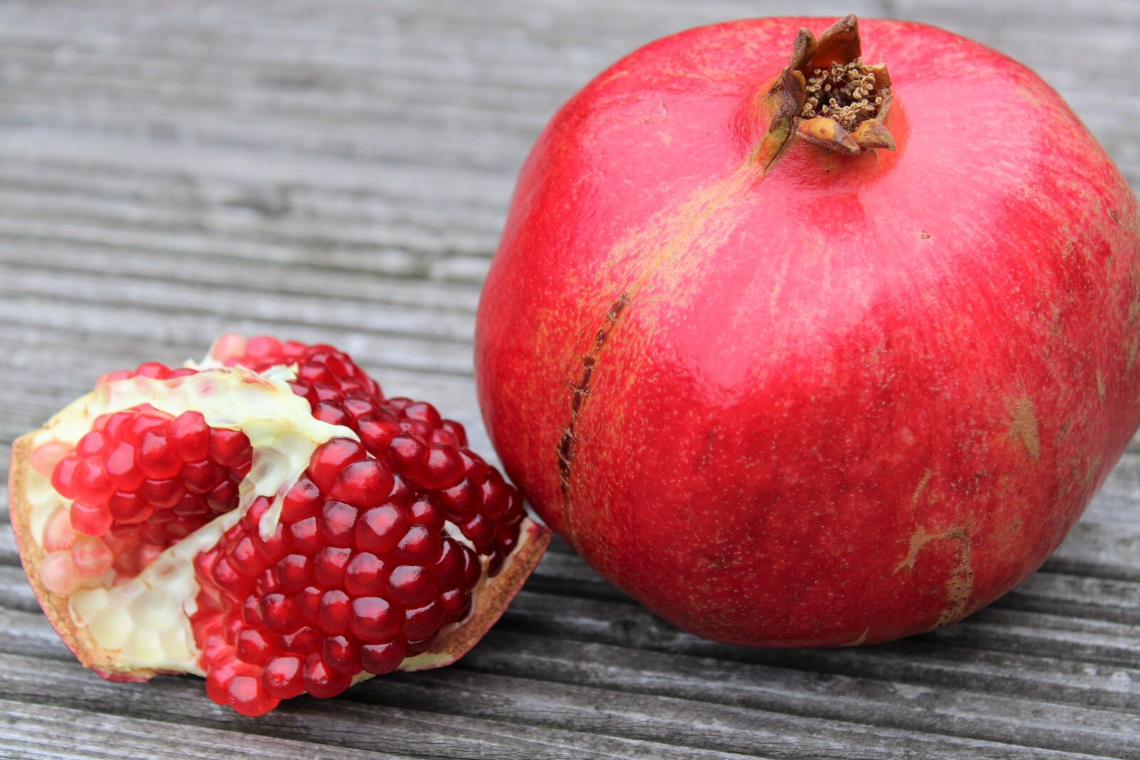 Canon EOS 2000D (EOS Rebel T7 / EOS Kiss X90 / EOS 1500D) sample photo. Pomegranate, exotic fruits, fruits photography