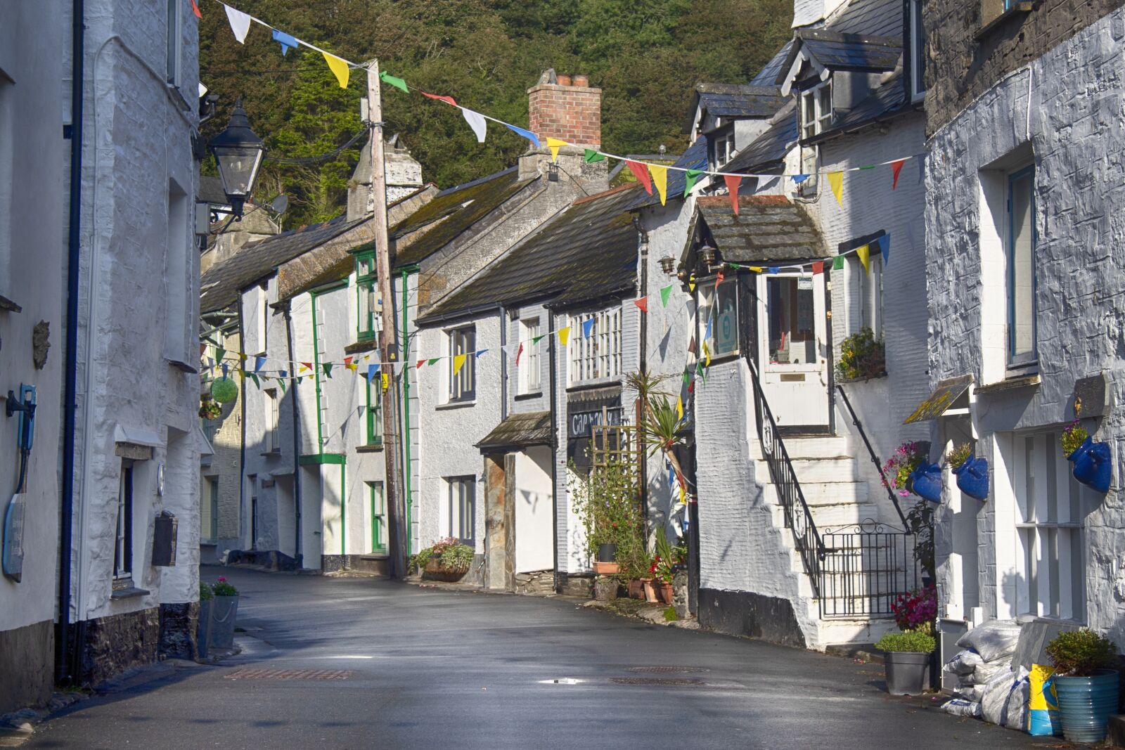 Canon EOS 1300D (EOS Rebel T6 / EOS Kiss X80) sample photo. Street, village, cornwall photography