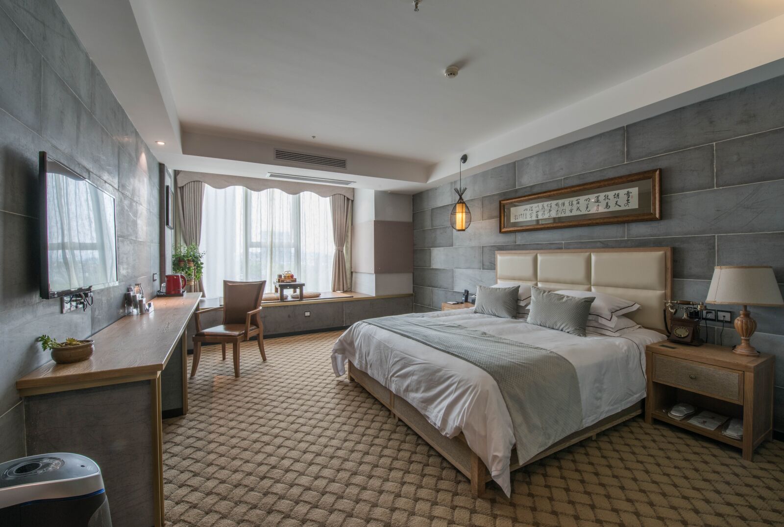 Nikon D810 sample photo. Hotel, bed, desk photography