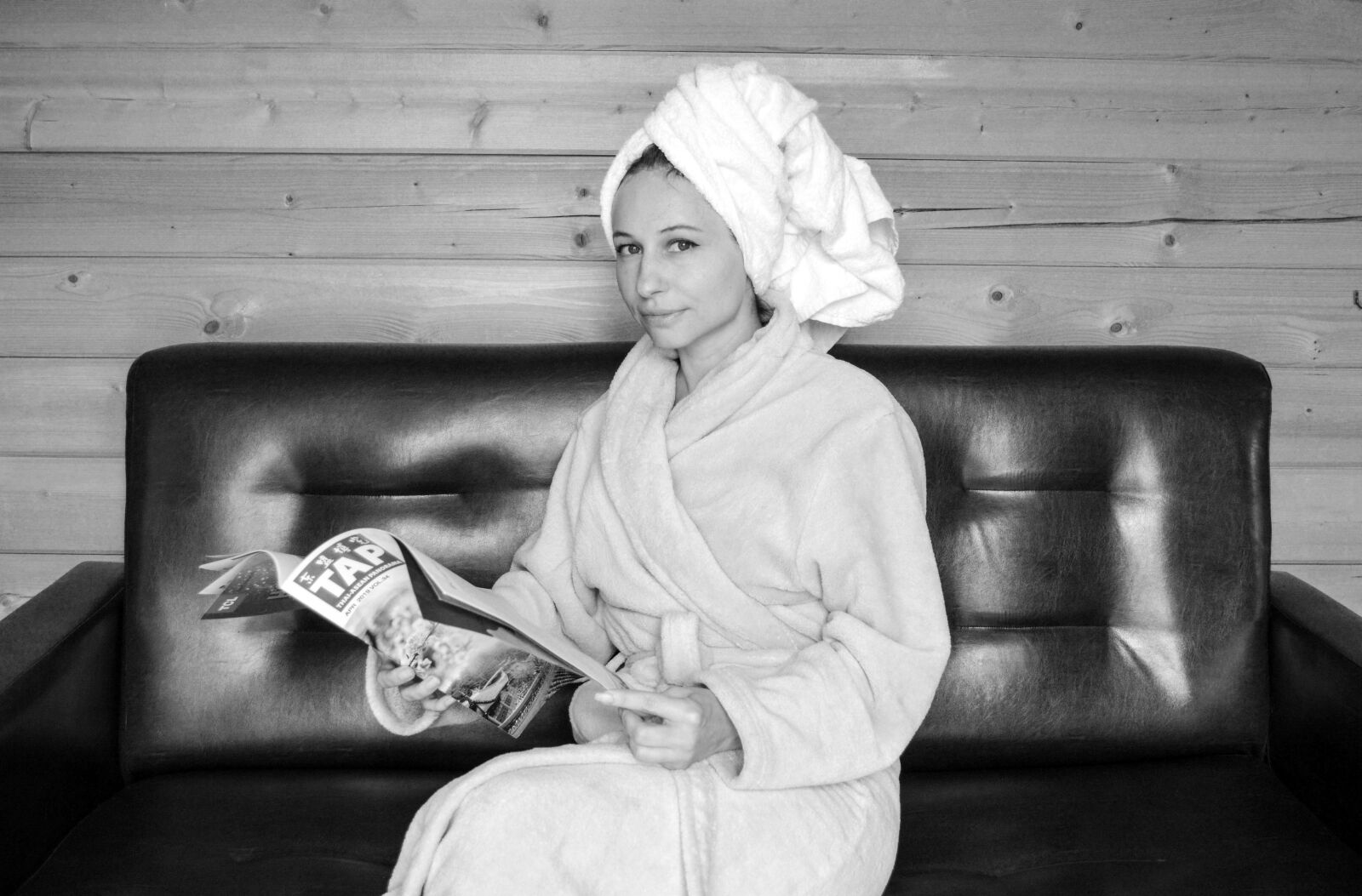 Nikon D3200 sample photo. Robe, woman, after a photography