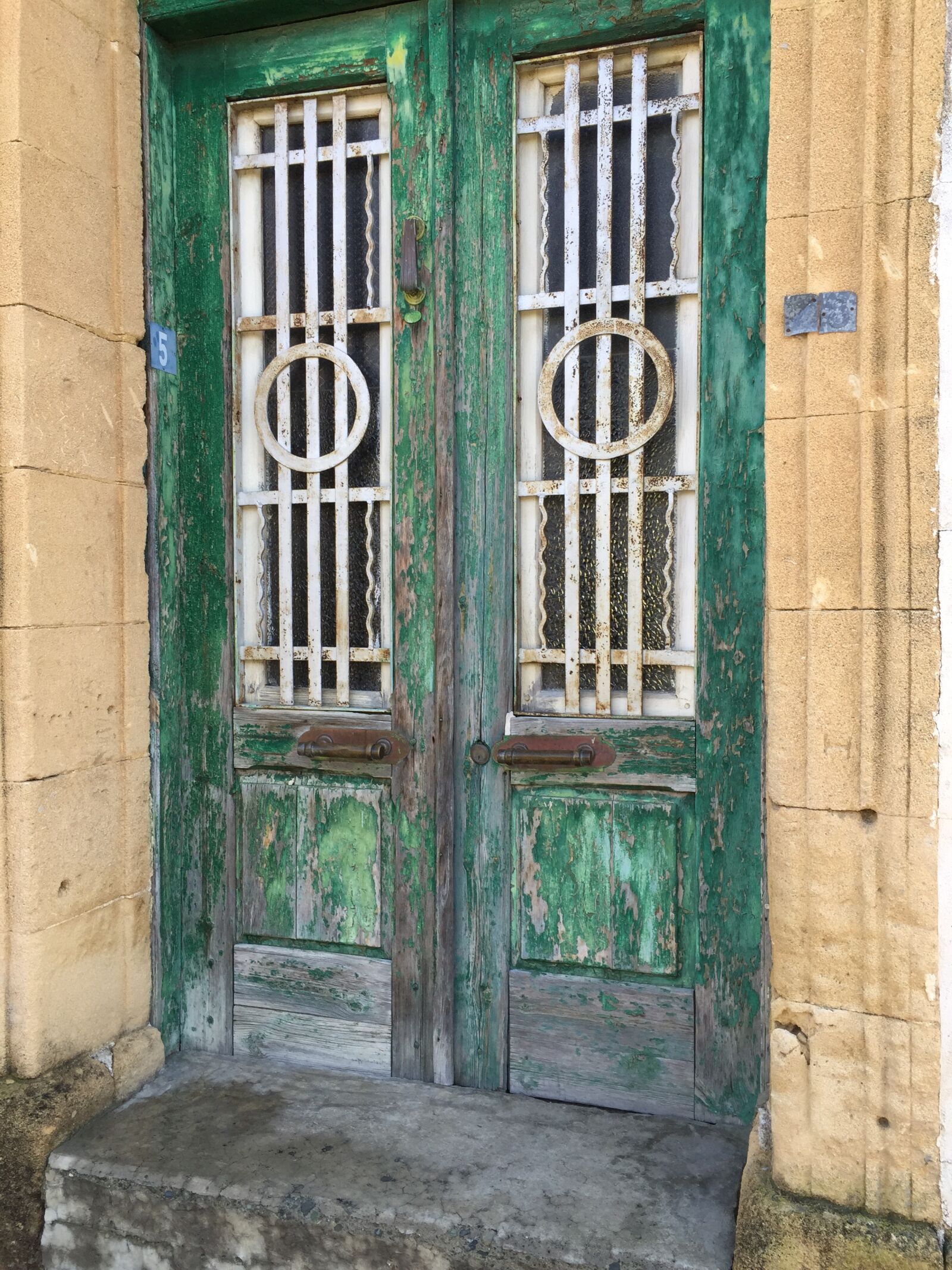Apple iPhone 6 sample photo. Old, door, architecture photography