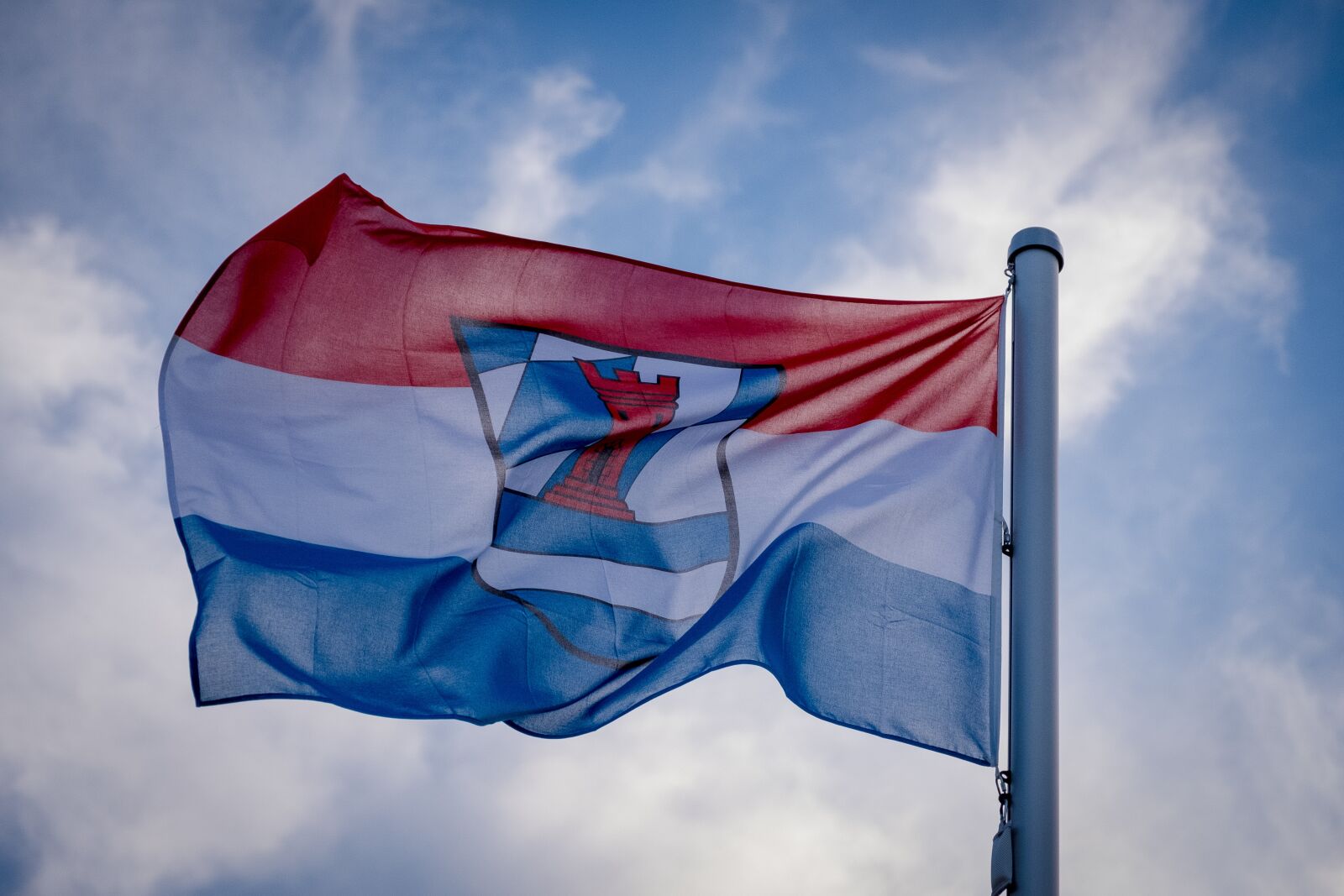Fujifilm X-T2 sample photo. Flag, banner, lupburg photography