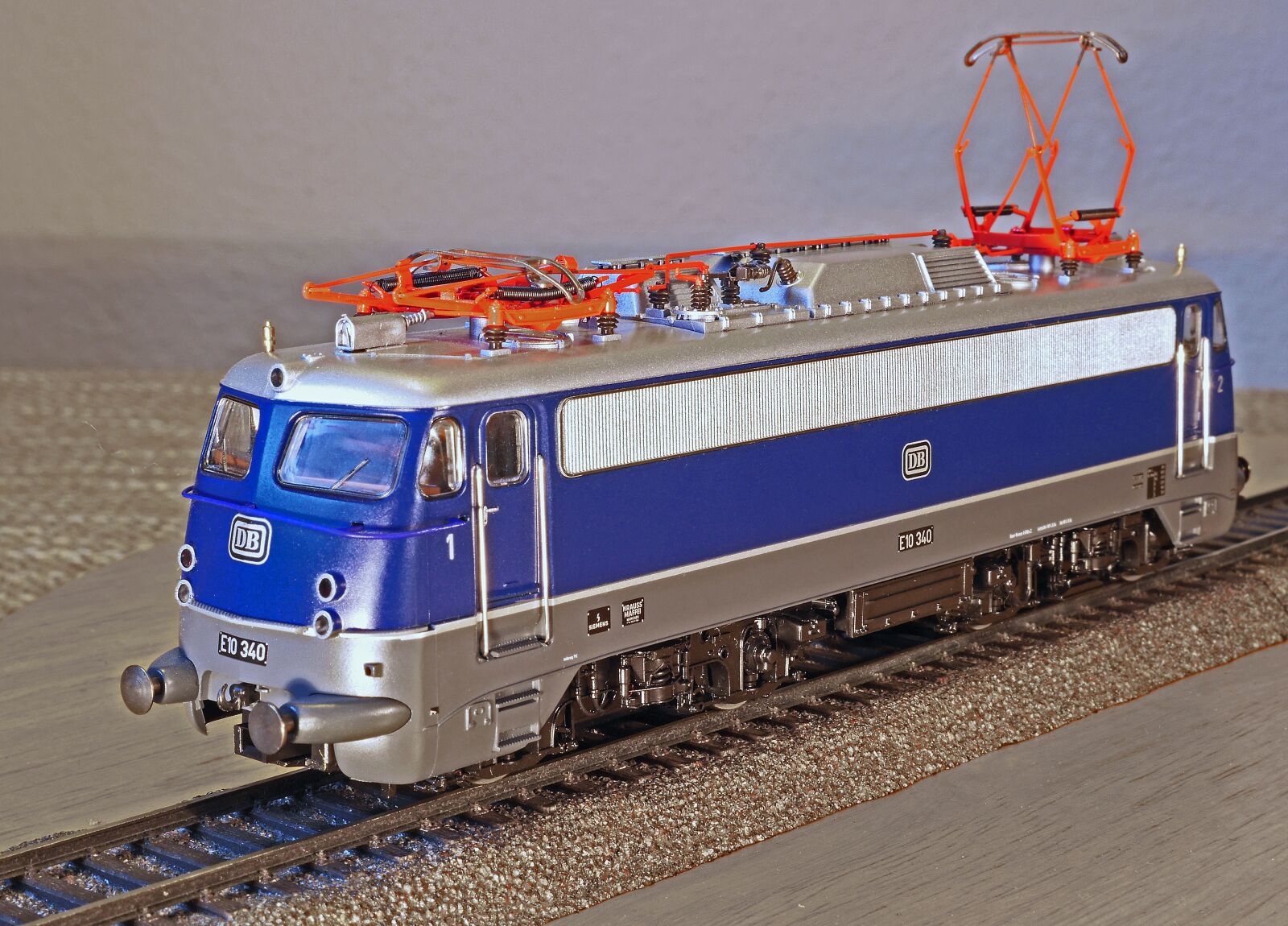 Panasonic Lumix DMC-GH3 sample photo. Electric locomotive, model, scale photography