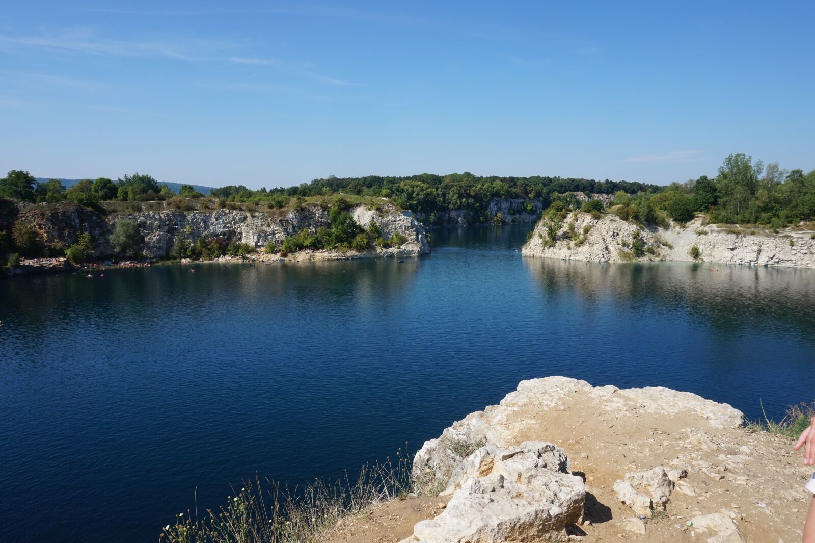 Sony Alpha a5000 (ILCE 5000) sample photo. Lagoon, rocks, water photography