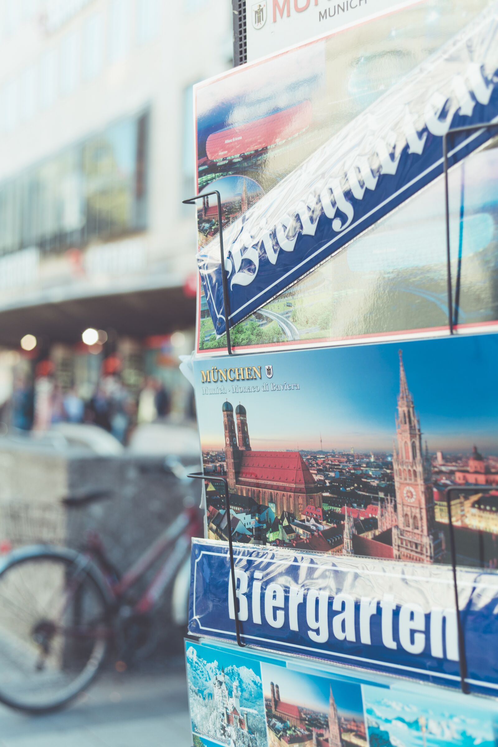 Canon EOS 5D Mark III sample photo. Munich, beer garden, postcard photography