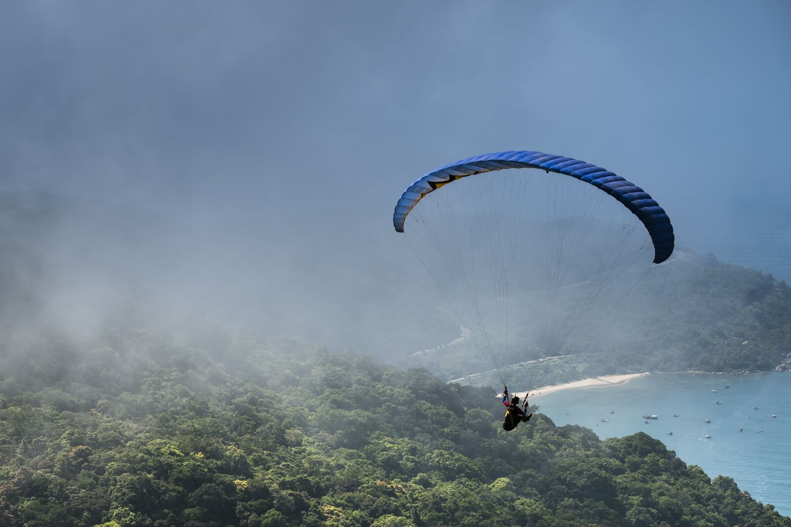Fujifilm X-T2 + Fujifilm XF 55-200mm F3.5-4.8 R LM OIS sample photo. Sport, extreme, sky photography
