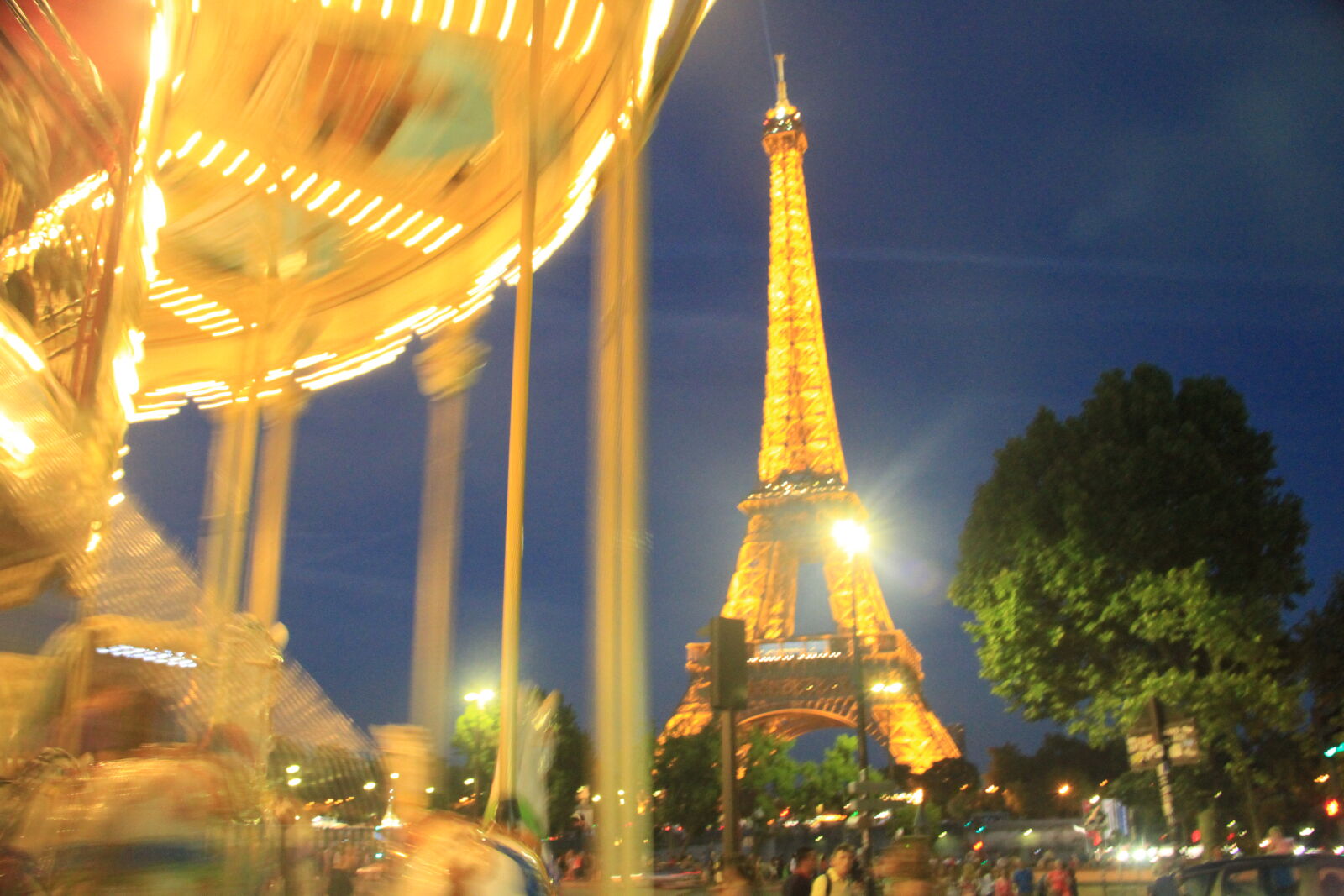 Canon EOS 7D sample photo. Architecture, carousel, city, eiffel photography