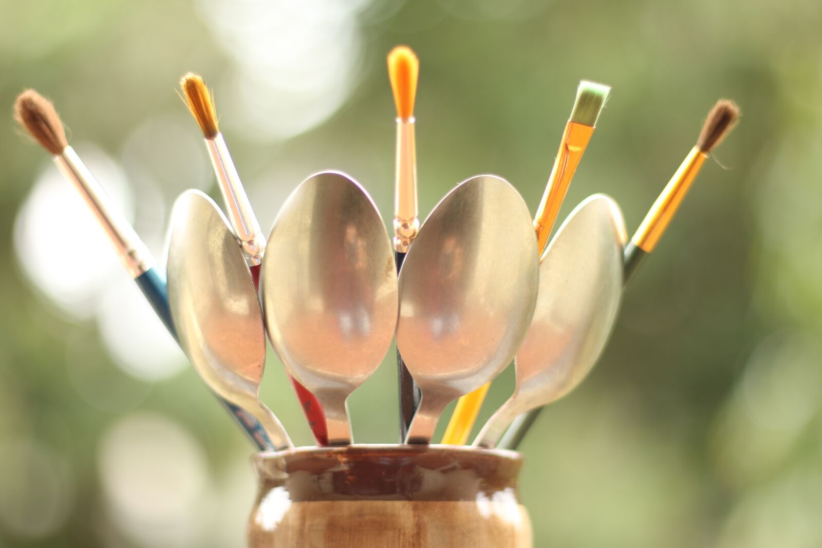 Canon EOS 70D + Canon EF 50mm F1.8 STM sample photo. Brush, spoon, design photography