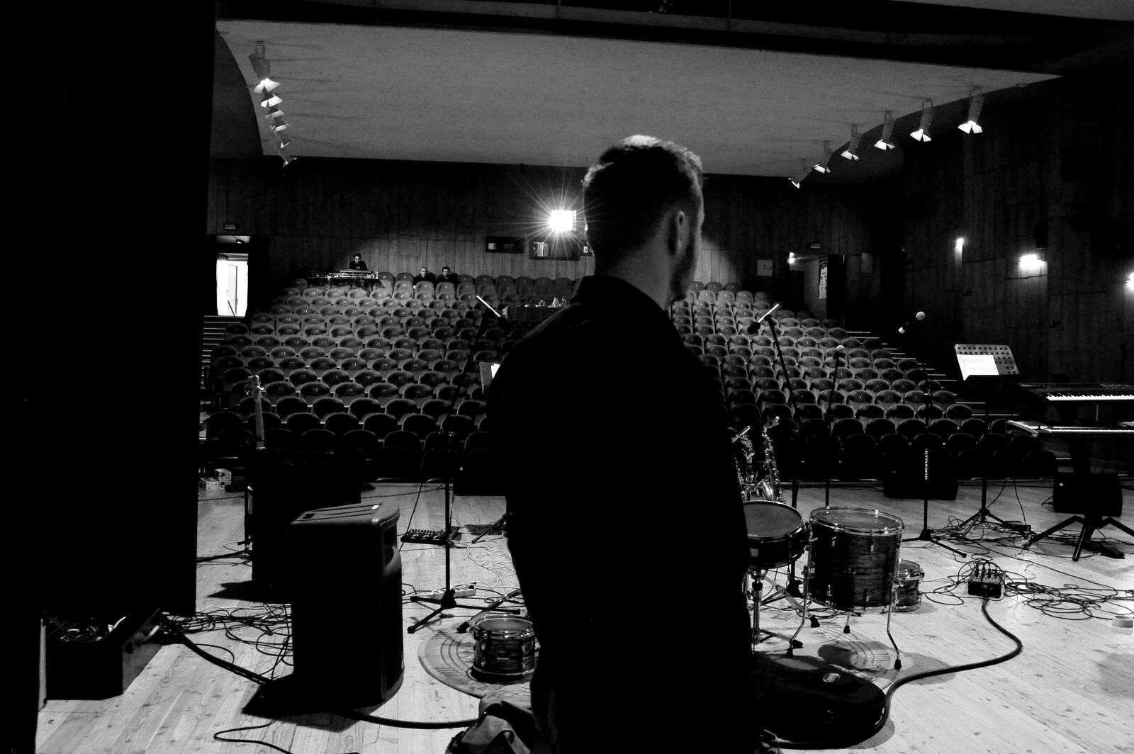 Nikon D5000 sample photo. Musician, equipment, concert photography