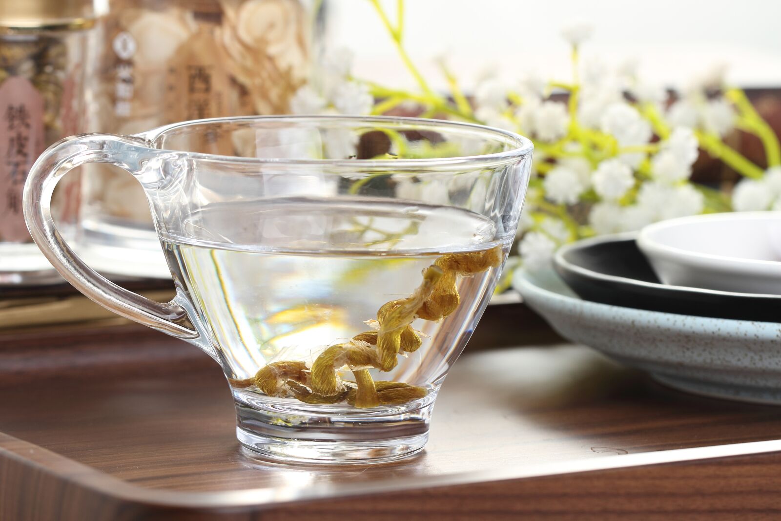 Canon EF 100mm F2.8L Macro IS USM sample photo. Dish, cup, flower photography