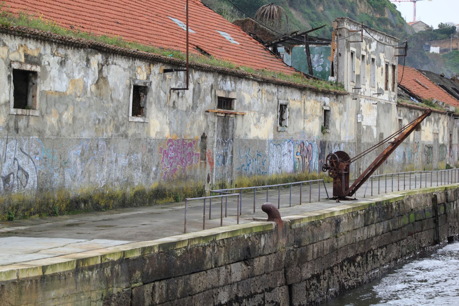 Canon EOS 550D (EOS Rebel T2i / EOS Kiss X4) sample photo. Portugal, lisbon, taag photography