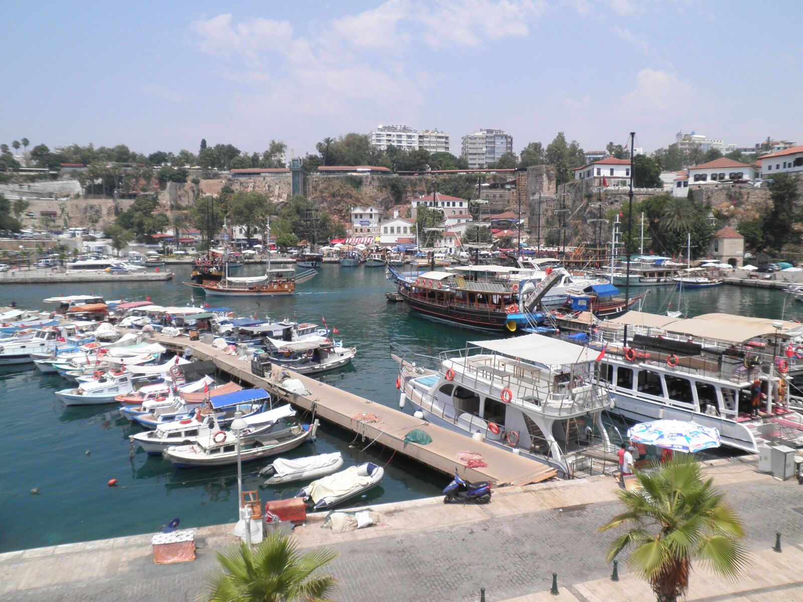 Olympus FE4030,X950 sample photo. Turkey, port, yachts photography