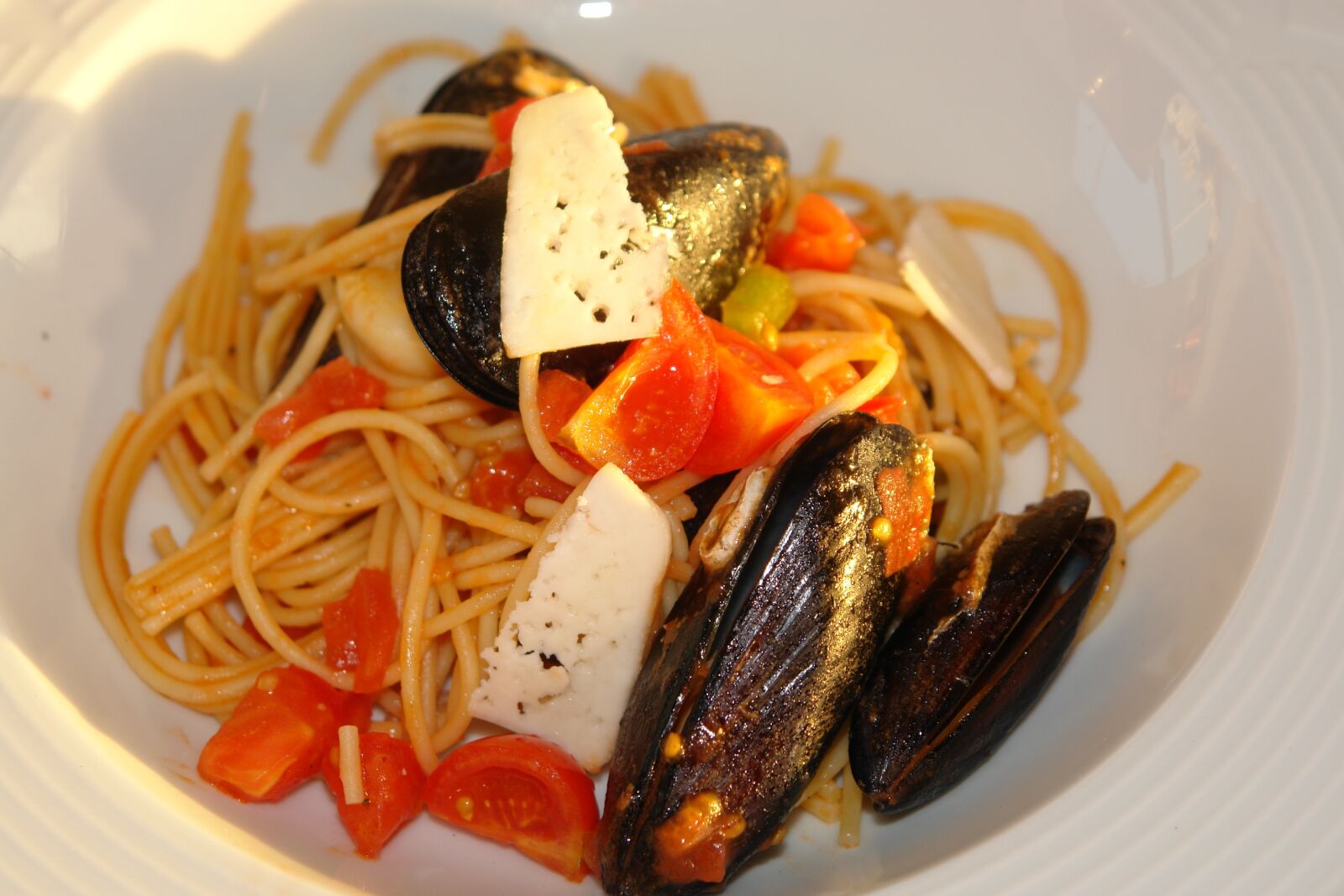 Sony DSC-R1 sample photo. Food, meal, spaghetti photography