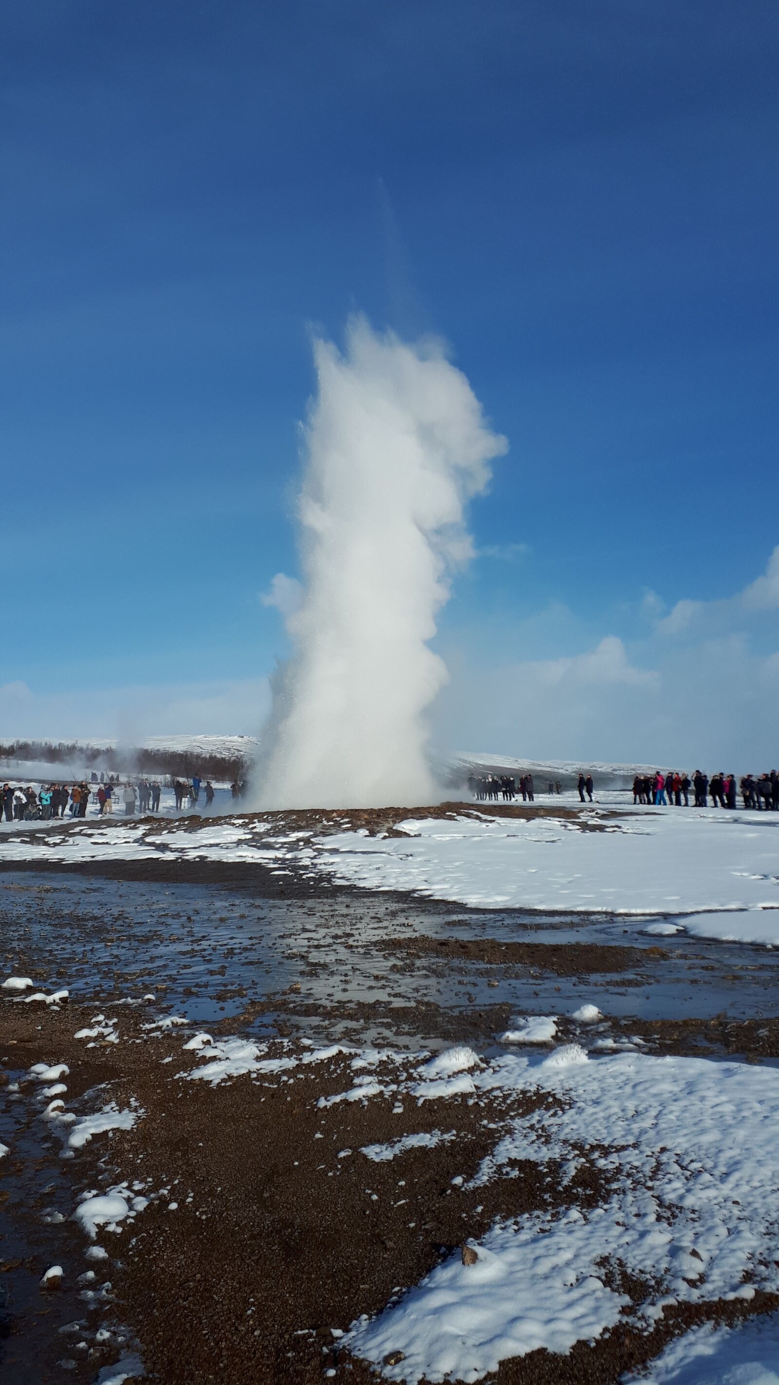 Samsung Galaxy A5(2017) sample photo. Iceland, geyser, water photography